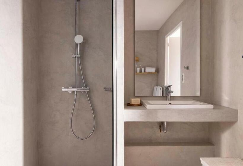 חדר סטנדרט לארבעה, Le Mas Du Terme