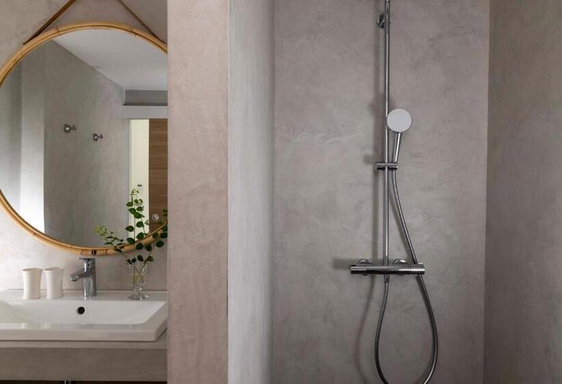 חדר סטנדרט לארבעה, Le Mas Du Terme