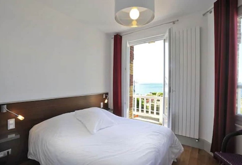 غرفة قياسية مطلة على المدينة, Le Rayon Vert