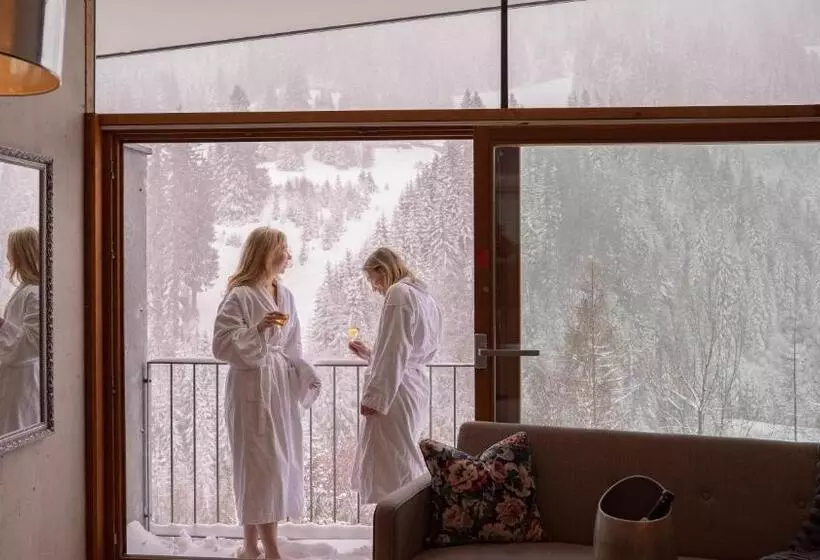 マウンテンビュースタンダードルーム, Quality Hosts Arlberg Hotel Lux Alpinae
