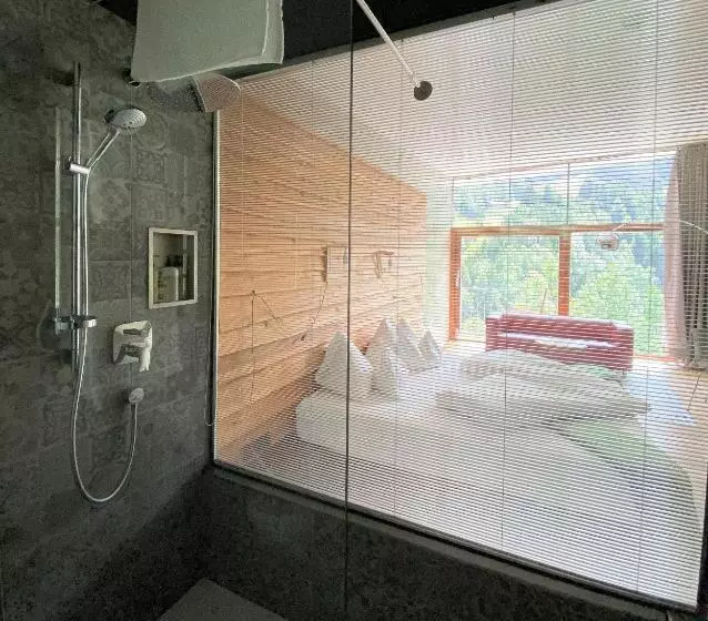 マウンテンビュースタンダードルーム, Quality Hosts Arlberg Hotel Lux Alpinae