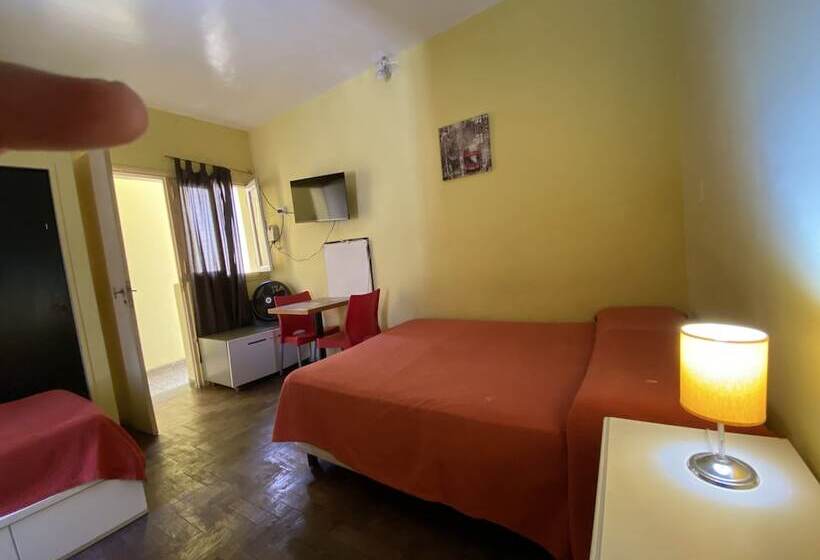 اتاق استاندارد سه نفره, Mitre Suites