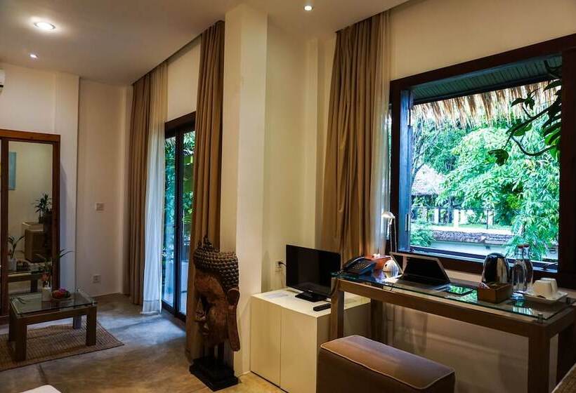 اتاق لوکس, Rokkhak River Resort