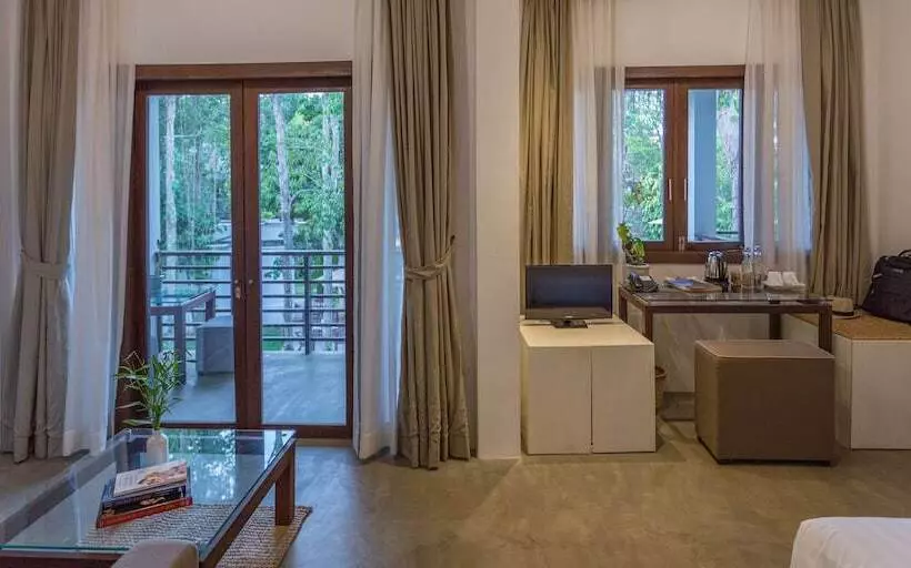 デラックスルーム, Rokkhak River Resort
