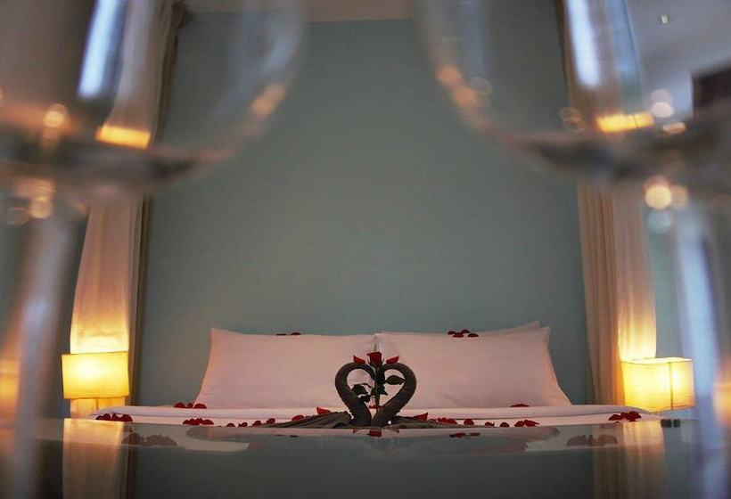 اتاق لوکس, Rokkhak River Resort