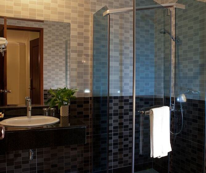 غرفة سوبيريور, V N E