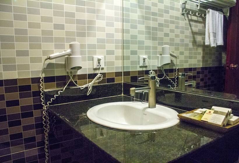 غرفة سوبيريور, V N E