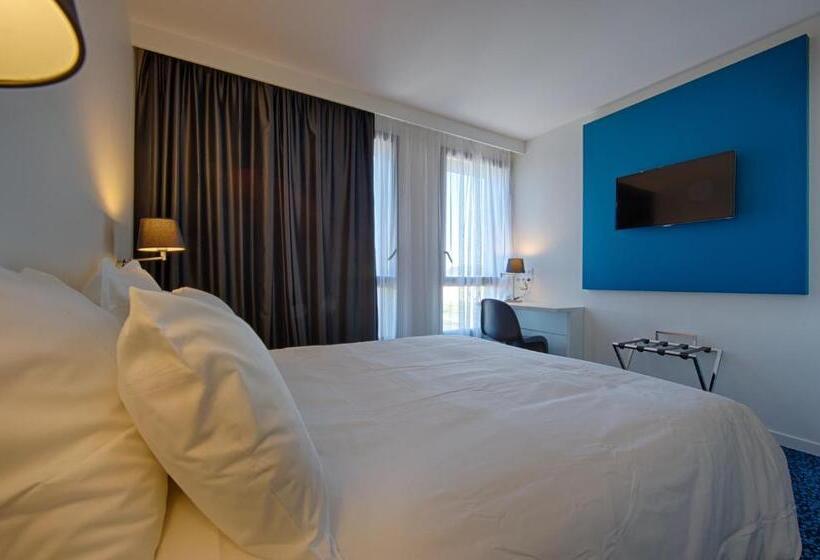 Номер Стандарт Индивидуальный, Le Nex Hotel Tarbes 