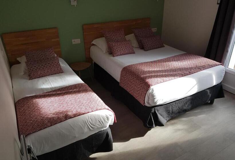 带露台的标准房间, Le Thimothée : Hôtel & Studios