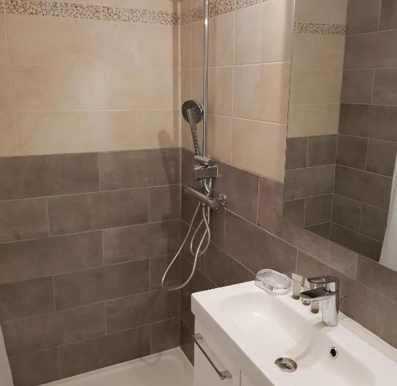 带露台的标准工作室, Le Thimothée : Hôtel & Studios