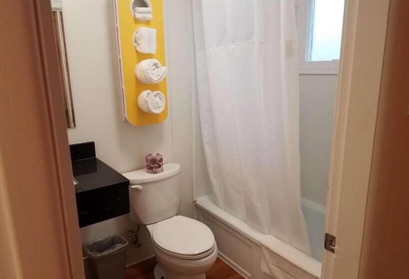 Deluxe Suite, Motel 6 Cranbrook, Bc