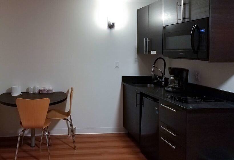 Deluxe Suite, Motel 6 Cranbrook, Bc