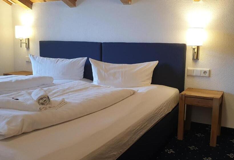 اتاق کلاسیک, Tirolerhof