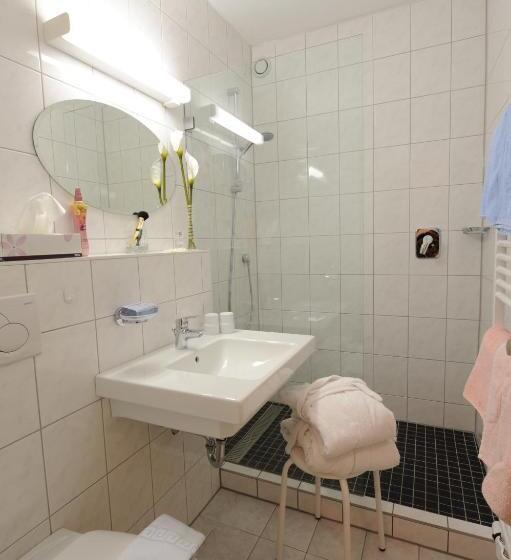 اتاق کلاسیک, Tirolerhof