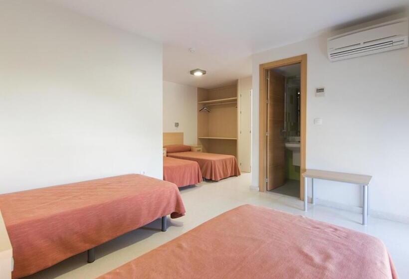 اتاق استاندارد سه نفره, Albergue Inturjoven Chipiona   Hostel