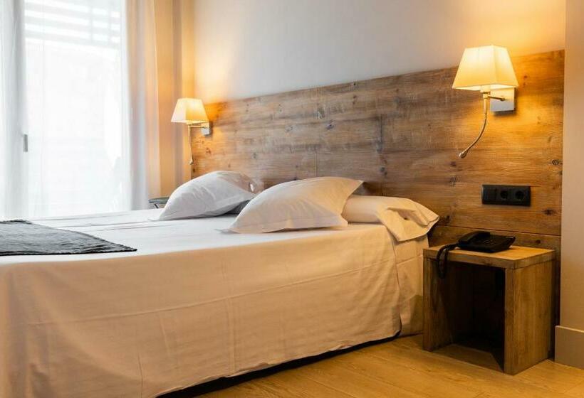 آپارتمان 1 خوابه, Arrels D'emporda