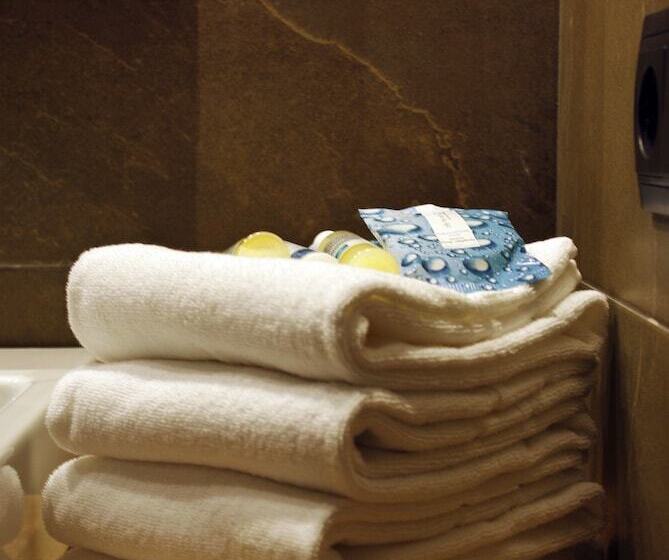 آپارتمان 1 خوابه, Arrels D'emporda