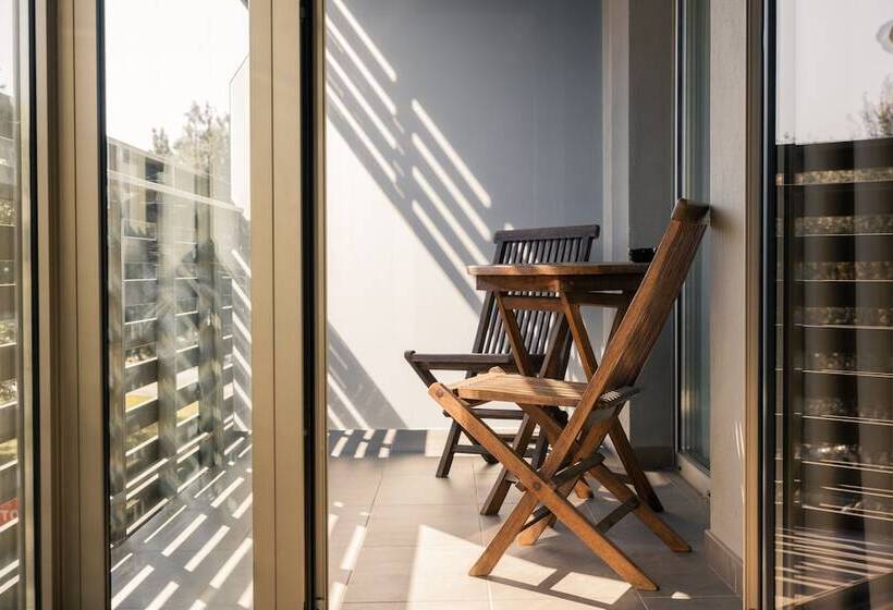 آپارتمان 2 خوابه, Arrels D'emporda