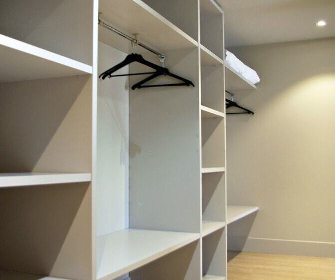 آپارتمان 2 خوابه, Arrels D'emporda