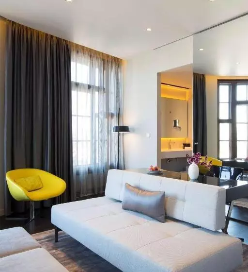 سوئیت جونیور با تخت بزرگ, Art Otel Amsterdam, Powered By Radisson Hotels