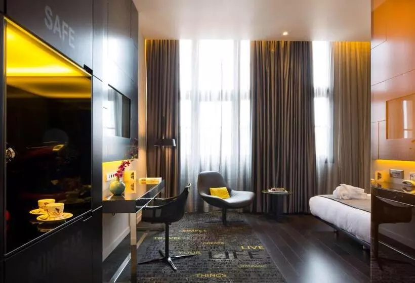 سوئیت جونیور با چشمانداز, Art Otel Amsterdam, Powered By Radisson Hotels