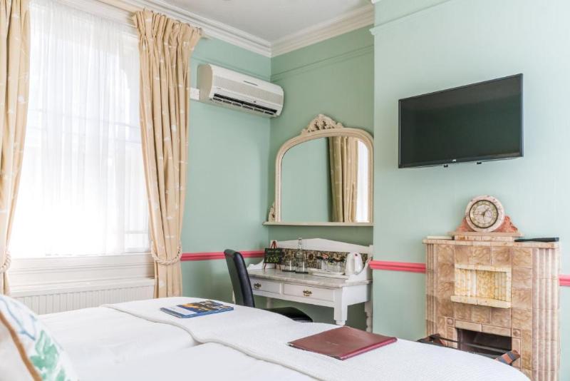 חדר קלאסי, Oldfields House