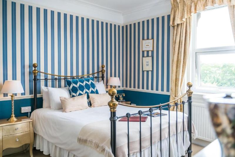 חדר קלאסי, Oldfields House