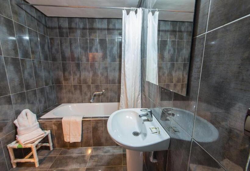 스탠다드 룸, Akouas