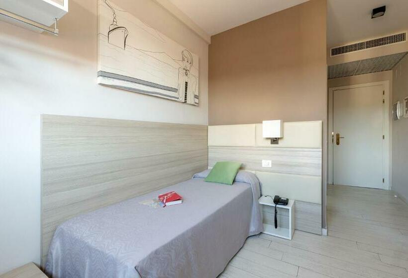 اتاق استاندارد یک نفره, Cristina