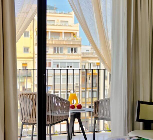 Номер Deluxe с Террасой, H10 Art Gallery 4* Sup