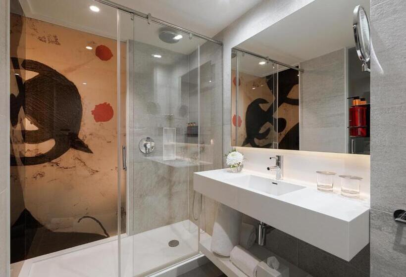 Номер Deluxe с Террасой, H10 Art Gallery 4* Sup