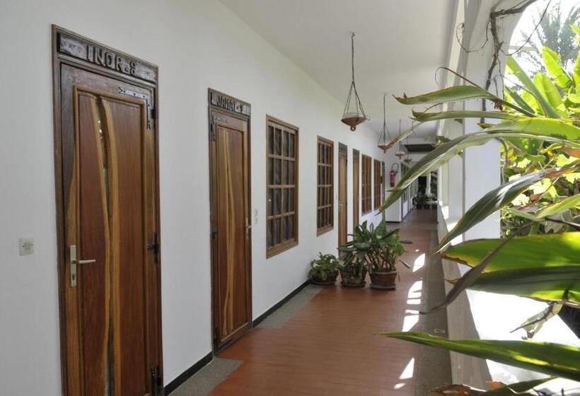 اتاق استاندارد در طبقه همکف, Hôtel Kadiandoumagne