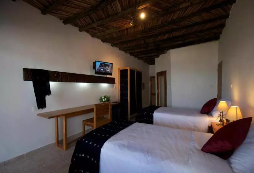 اتاق استاندارد در طبقه همکف, Hôtel Kadiandoumagne