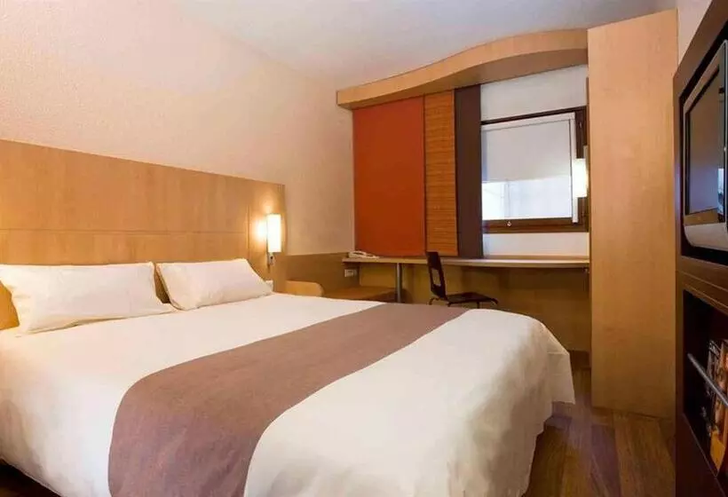 Quarto Estandar para Deficientes Físicos, Ibis Bata