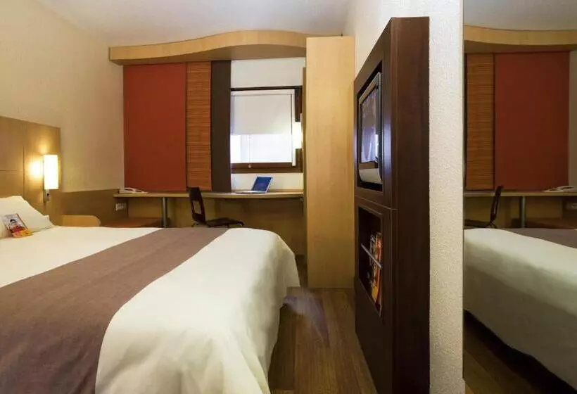 Quarto Estandar para Deficientes Físicos, Ibis Bata