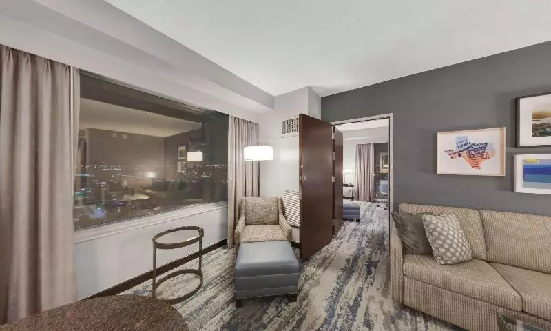 Quarto Estandar, Ibis Bata