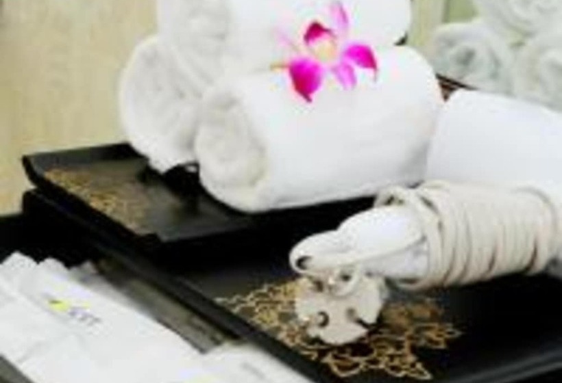 اتاق لوکس با چشم‌انداز شهر, Moonlight Hotel Hue