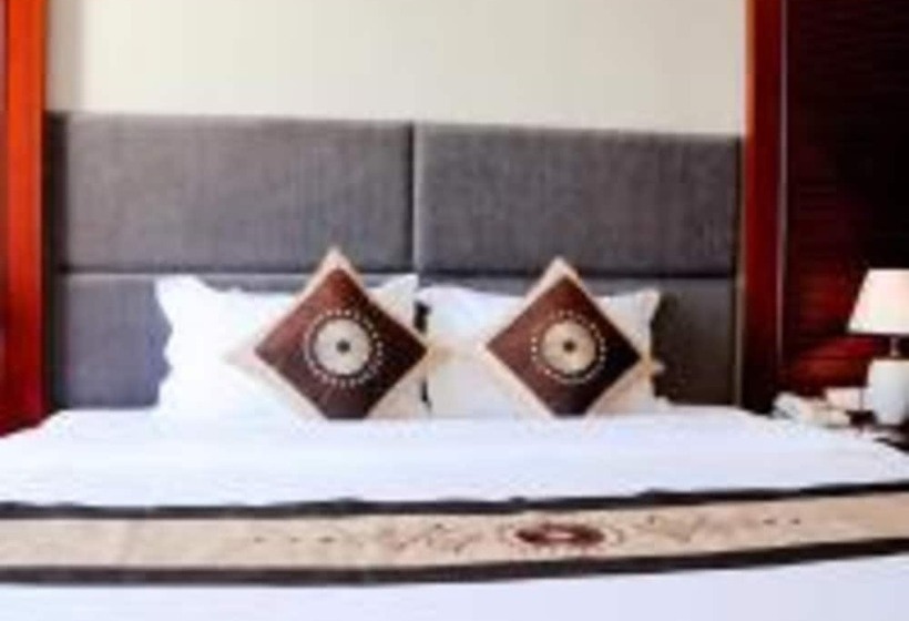 اتاق لوکس با چشم‌انداز شهر, Moonlight Hotel Hue