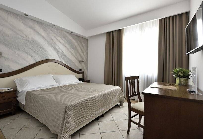 غرفة قياسية, Nicoletta