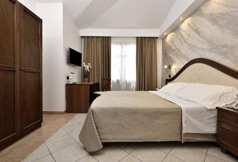 غرفة قياسية, Nicoletta