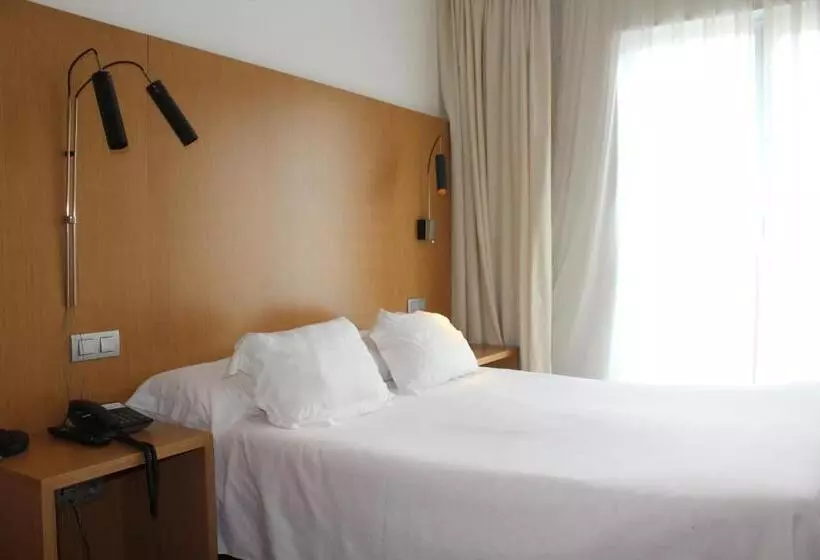 Habitación Estándar, Ril