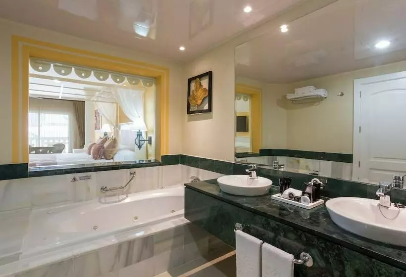 سوییت جونیور لوکس, Bahia Principe Escape Bouganville - Adults Only - All Inclusive