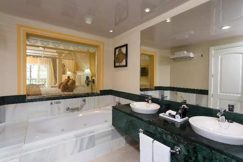 سوییت جونیور لوکس, Bahia Principe Escape Bouganville - Adults Only - All Inclusive