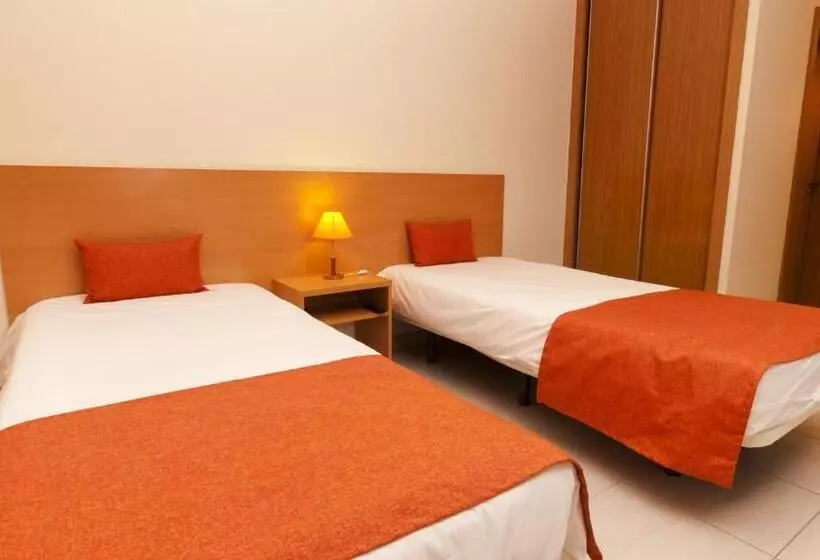 スタンダードスタジオ, Studio 17 by Atlantichotels, AL