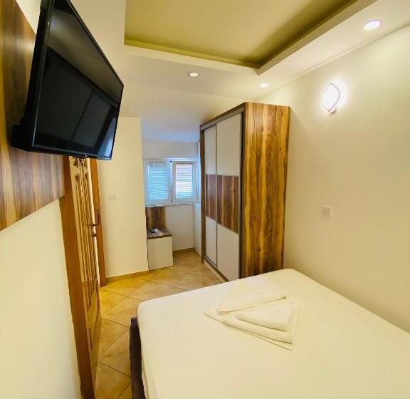 آپارتمان 2 خوابه, Apart Hotel Llolla