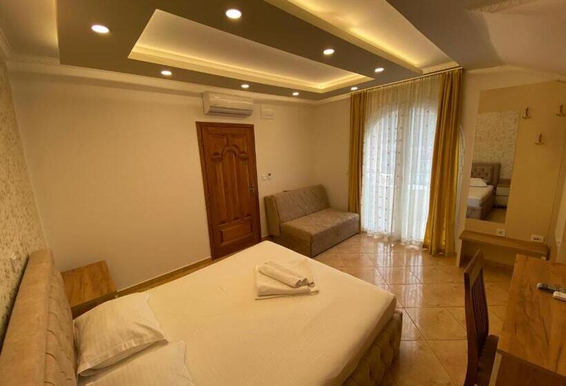 استودیو استاندارد با بالکن, Apart Hotel Llolla