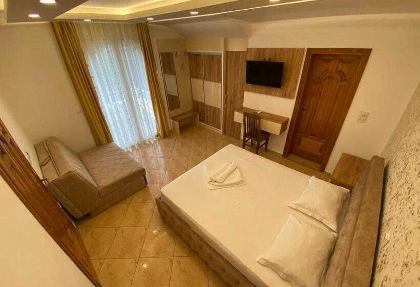 استودیو استاندارد با بالکن, Apart Hotel Llolla