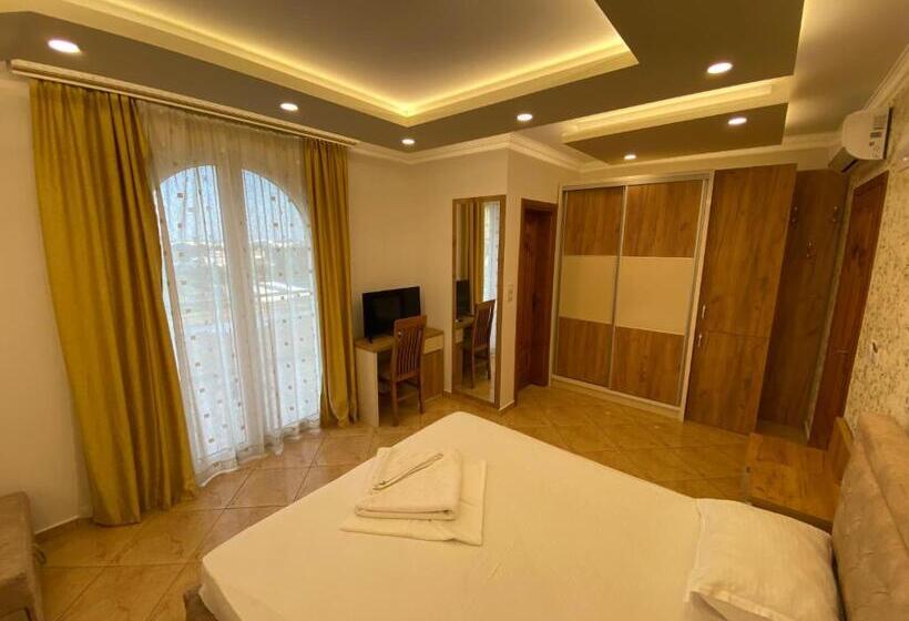 استودیو استاندارد با بالکن, Apart Hotel Llolla