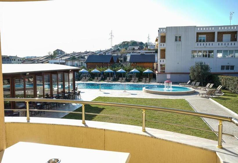 آپارتمان 2 خوابه, Apart Hotel Llolla