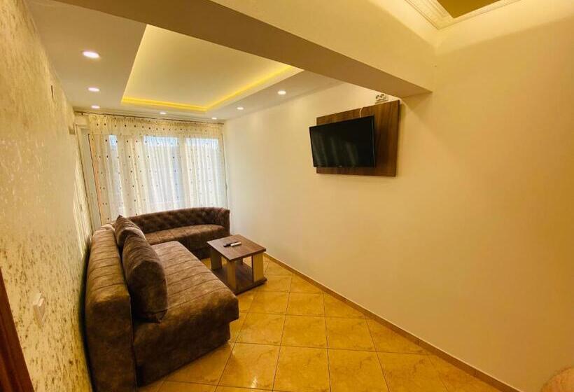 آپارتمان 2 خوابه, Apart Hotel Llolla